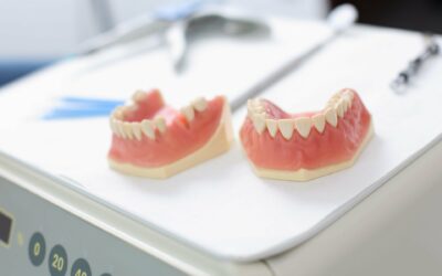 Dentures or Dental Implants: Which Is Right for You?